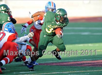 Thumbnail 3 in South Garland vs. Longview (5A Division 2 Region 2 Area Playoffs) photogallery.