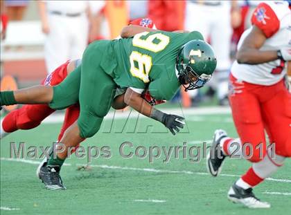 Thumbnail 3 in South Garland vs. Longview (5A Division 2 Region 2 Area Playoffs) photogallery.