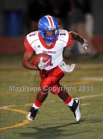Thumbnail 3 in South Garland vs. Longview (5A Division 2 Region 2 Area Playoffs) photogallery.
