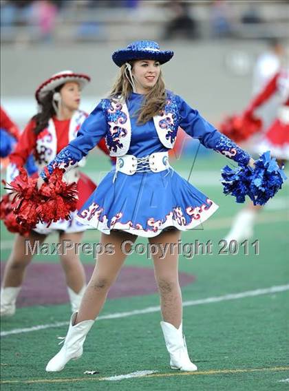 Thumbnail 3 in South Garland vs. Longview (5A Division 2 Region 2 Area Playoffs) photogallery.