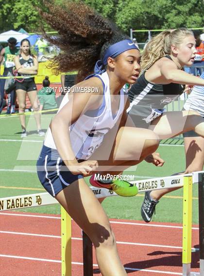 Thumbnail 3 in Del Oro Invitational photogallery.