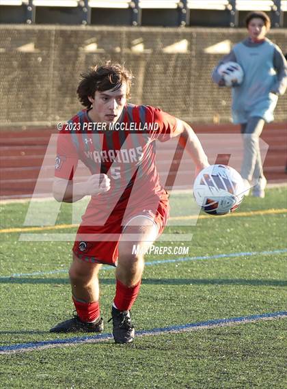 Thumbnail 3 in Oliver Ames vs. Wakefield Memorial (MIAA Division 2 Final) photogallery.