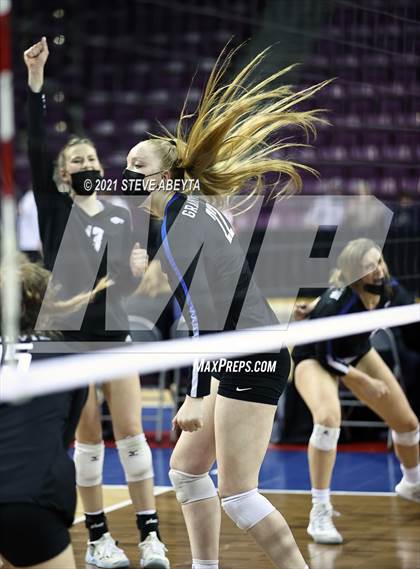 Thumbnail 2 in Grandview vs Rampart (CHSAA 5A Championship) photogallery.