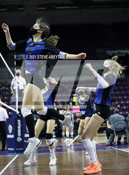 Thumbnail 1 in Grandview vs Rampart (CHSAA 5A Championship) photogallery.