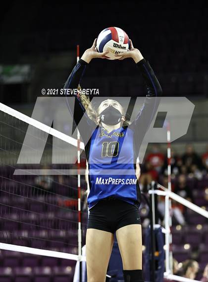 Thumbnail 2 in Grandview vs Rampart (CHSAA 5A Championship) photogallery.