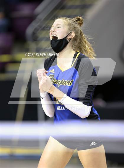 Thumbnail 2 in Grandview vs Rampart (CHSAA 5A Championship) photogallery.