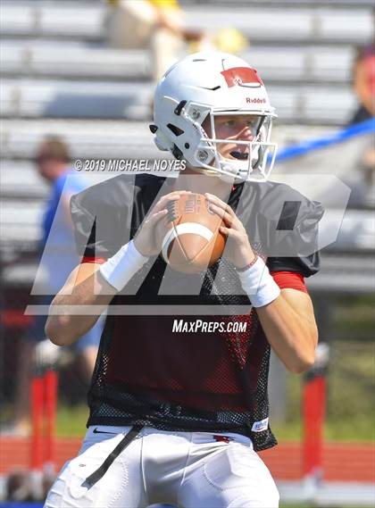 Thumbnail 3 in Archbishop Moeller vs Colerain (Scrimmage) photogallery.