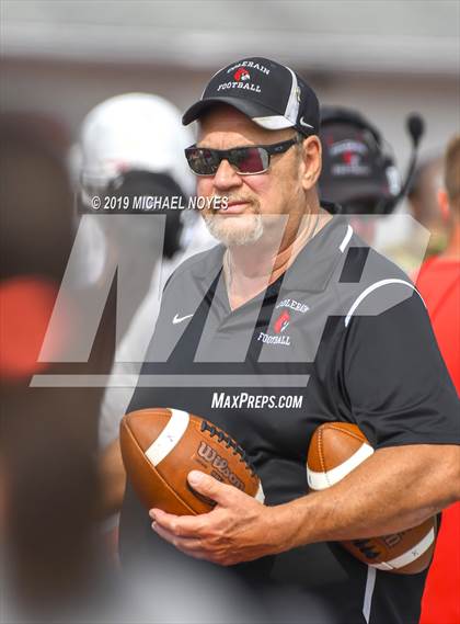 Thumbnail 3 in Archbishop Moeller vs Colerain (Scrimmage) photogallery.
