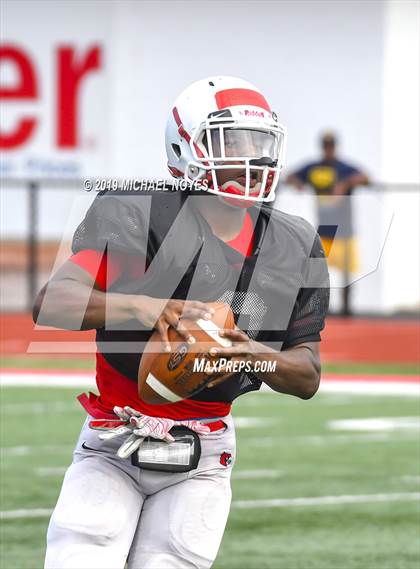 Thumbnail 1 in Archbishop Moeller vs Colerain (Scrimmage) photogallery.