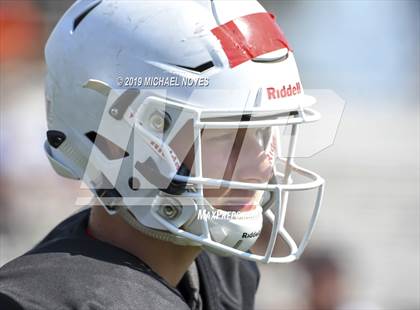 Thumbnail 3 in Archbishop Moeller vs Colerain (Scrimmage) photogallery.