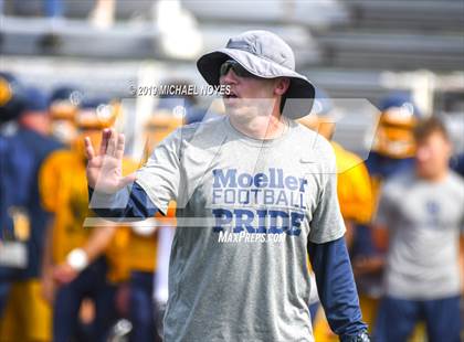 Thumbnail 2 in Archbishop Moeller vs Colerain (Scrimmage) photogallery.