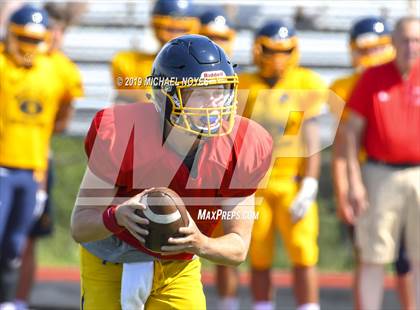 Thumbnail 3 in Archbishop Moeller vs Colerain (Scrimmage) photogallery.