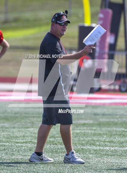 Thumbnail 1 in Archbishop Moeller vs Colerain (Scrimmage) photogallery.