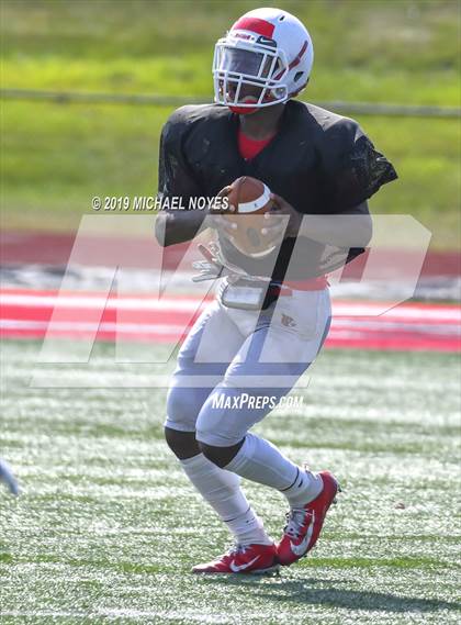 Thumbnail 1 in Archbishop Moeller vs Colerain (Scrimmage) photogallery.
