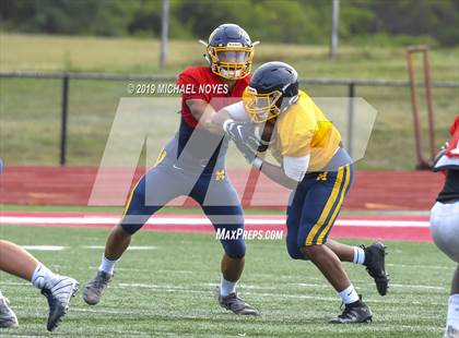 Thumbnail 2 in Archbishop Moeller vs Colerain (Scrimmage) photogallery.