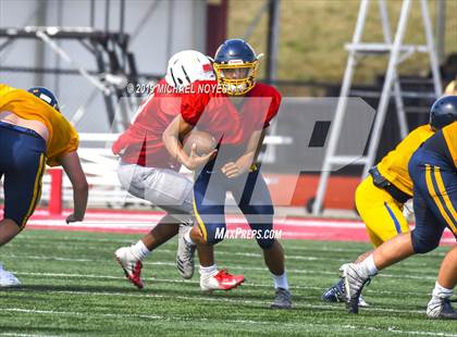 Thumbnail 3 in Archbishop Moeller vs Colerain (Scrimmage) photogallery.