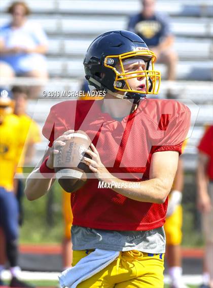 Thumbnail 2 in Archbishop Moeller vs Colerain (Scrimmage) photogallery.