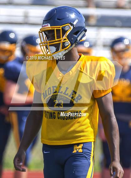 Thumbnail 1 in Archbishop Moeller vs Colerain (Scrimmage) photogallery.