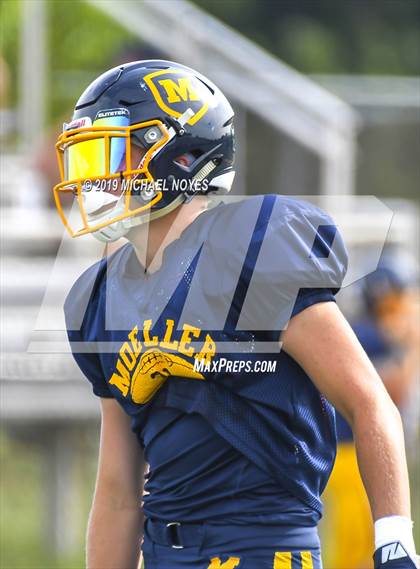 Thumbnail 2 in Archbishop Moeller vs Colerain (Scrimmage) photogallery.