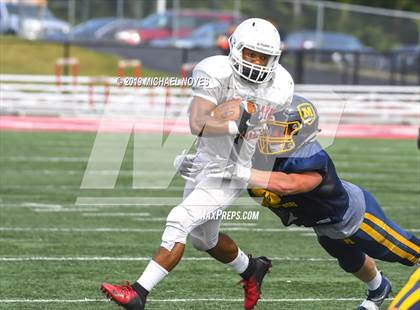 Thumbnail 1 in Archbishop Moeller vs Colerain (Scrimmage) photogallery.