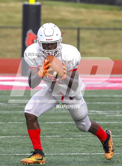 Thumbnail 1 in Archbishop Moeller vs Colerain (Scrimmage) photogallery.