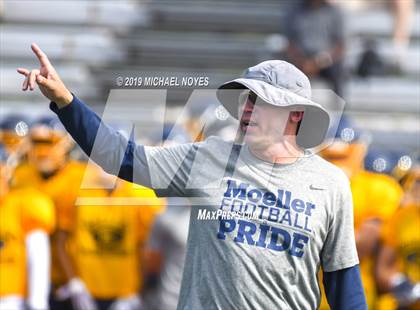 Thumbnail 3 in Archbishop Moeller vs Colerain (Scrimmage) photogallery.