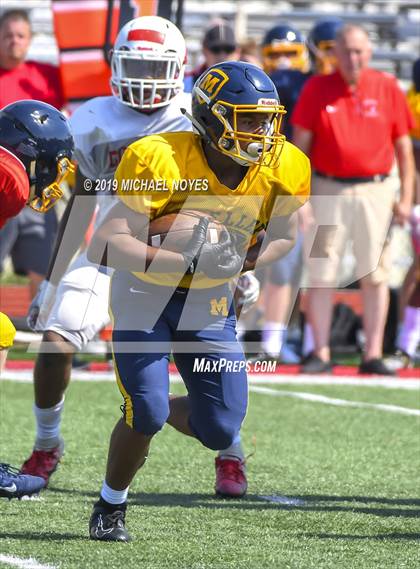 Thumbnail 1 in Archbishop Moeller vs Colerain (Scrimmage) photogallery.