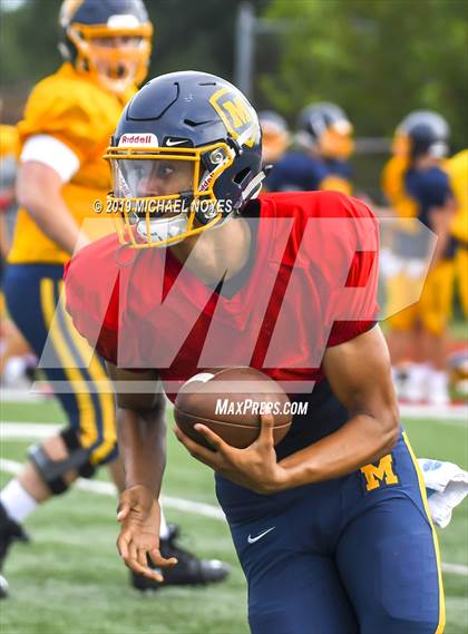 Thumbnail 1 in Archbishop Moeller vs Colerain (Scrimmage) photogallery.