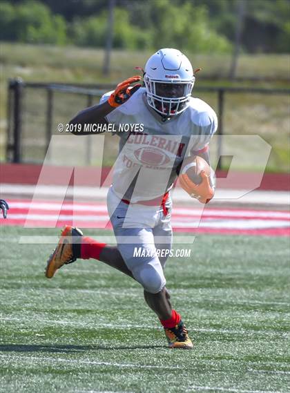 Thumbnail 2 in Archbishop Moeller vs Colerain (Scrimmage) photogallery.