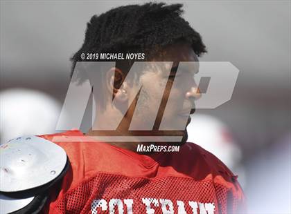 Thumbnail 2 in Archbishop Moeller vs Colerain (Scrimmage) photogallery.