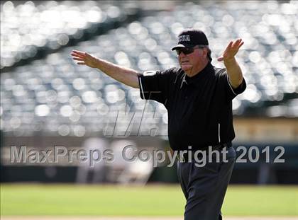 Thumbnail 2 in St. Joseph Notre Dame vs. Oakland Tech (Dave Stewart/Oakland A's Showdown) photogallery.
