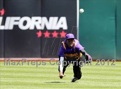 Thumbnail 2 in St. Joseph Notre Dame vs. Oakland Tech (Dave Stewart/Oakland A's Showdown) photogallery.