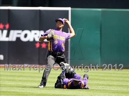 Thumbnail 3 in St. Joseph Notre Dame vs. Oakland Tech (Dave Stewart/Oakland A's Showdown) photogallery.