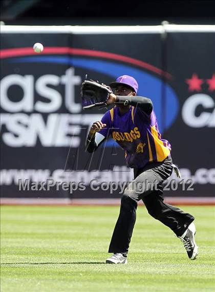 Thumbnail 3 in St. Joseph Notre Dame vs. Oakland Tech (Dave Stewart/Oakland A's Showdown) photogallery.