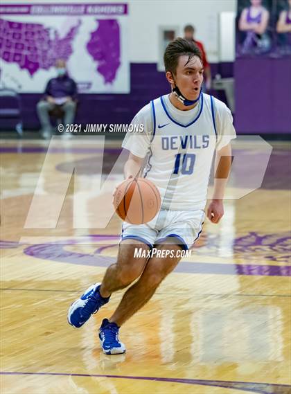 Thumbnail 1 in Quincy vs. Althoff Catholic (Prairie Farms Holiday Classic) photogallery.