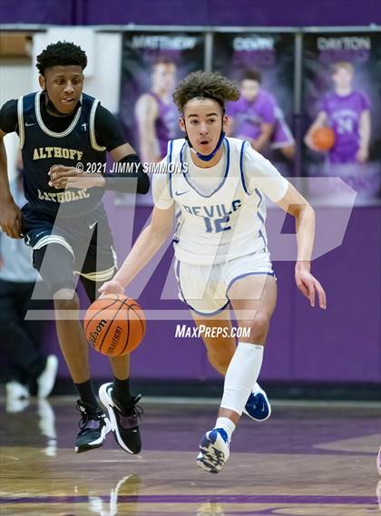 Thumbnail 3 in Quincy vs. Althoff Catholic (Prairie Farms Holiday Classic) photogallery.
