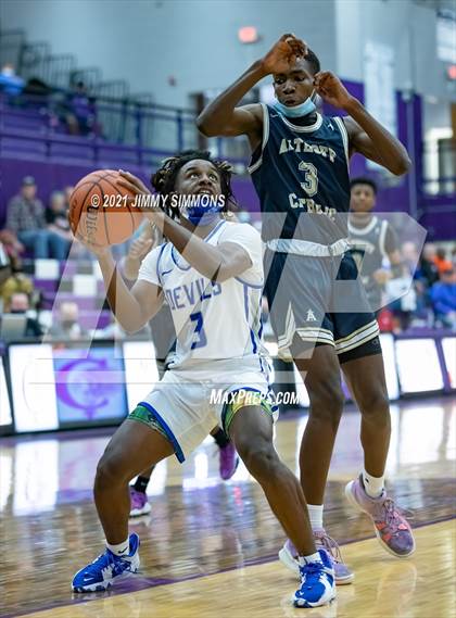 Thumbnail 1 in Quincy vs. Althoff Catholic (Prairie Farms Holiday Classic) photogallery.