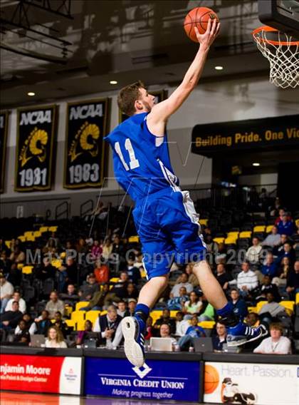 Thumbnail 1 in Charlottesville vs. Courtland (VHSL AA D4 Semifinal) photogallery.