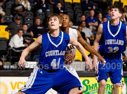 Thumbnail 2 in Charlottesville vs. Courtland (VHSL AA D4 Semifinal) photogallery.