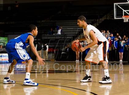 Thumbnail 3 in Charlottesville vs. Courtland (VHSL AA D4 Semifinal) photogallery.