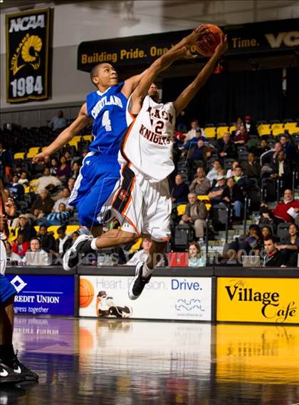 Thumbnail 2 in Charlottesville vs. Courtland (VHSL AA D4 Semifinal) photogallery.