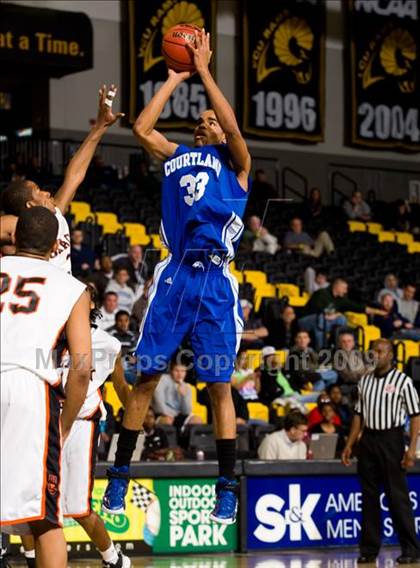 Thumbnail 2 in Charlottesville vs. Courtland (VHSL AA D4 Semifinal) photogallery.