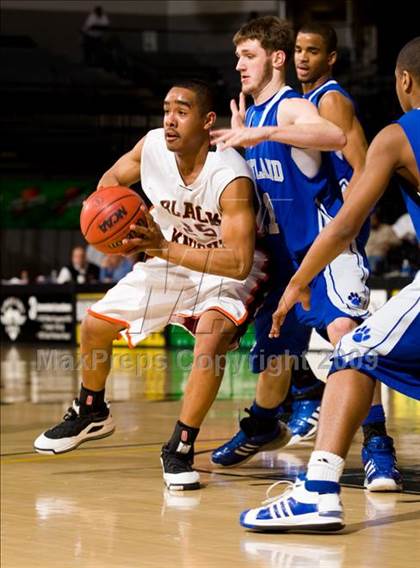 Thumbnail 2 in Charlottesville vs. Courtland (VHSL AA D4 Semifinal) photogallery.