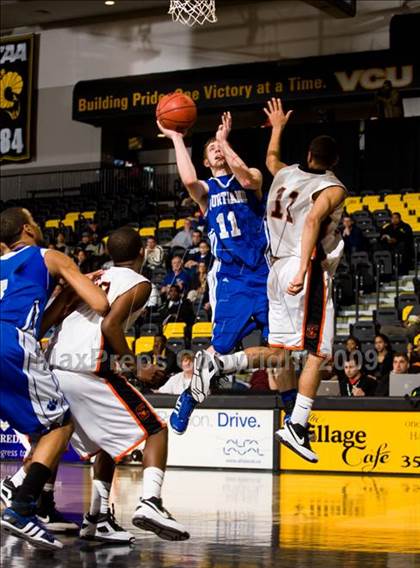 Thumbnail 1 in Charlottesville vs. Courtland (VHSL AA D4 Semifinal) photogallery.