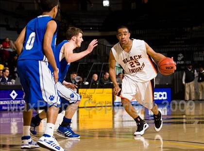 Thumbnail 1 in Charlottesville vs. Courtland (VHSL AA D4 Semifinal) photogallery.