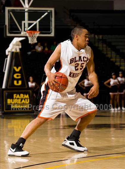 Thumbnail 1 in Charlottesville vs. Courtland (VHSL AA D4 Semifinal) photogallery.