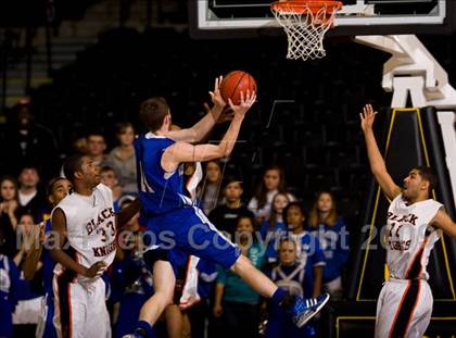 Thumbnail 3 in Charlottesville vs. Courtland (VHSL AA D4 Semifinal) photogallery.