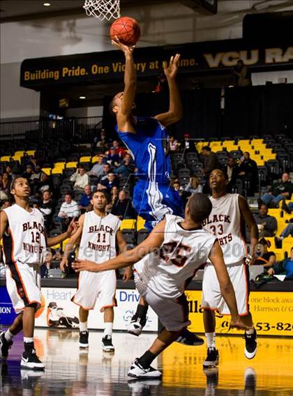 Thumbnail 3 in Charlottesville vs. Courtland (VHSL AA D4 Semifinal) photogallery.