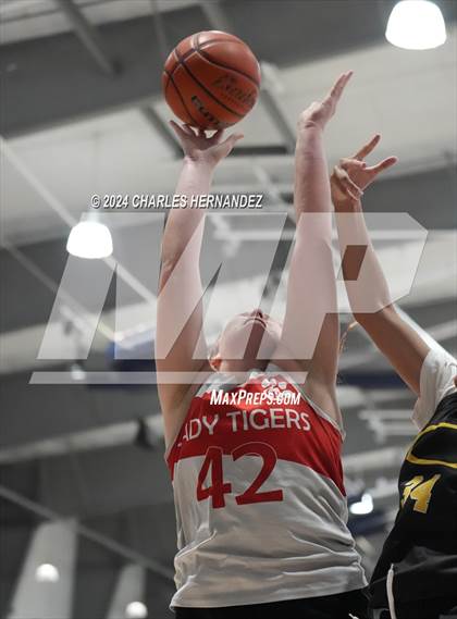 Thumbnail 3 in Glen Rose vs Klein Oak (Texas Association of Basketball Coaches Showcase) photogallery.