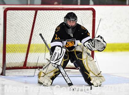 Thumbnail 3 in Daniel Hand vs. North Haven (CIAC DII Quarterfinal) photogallery.